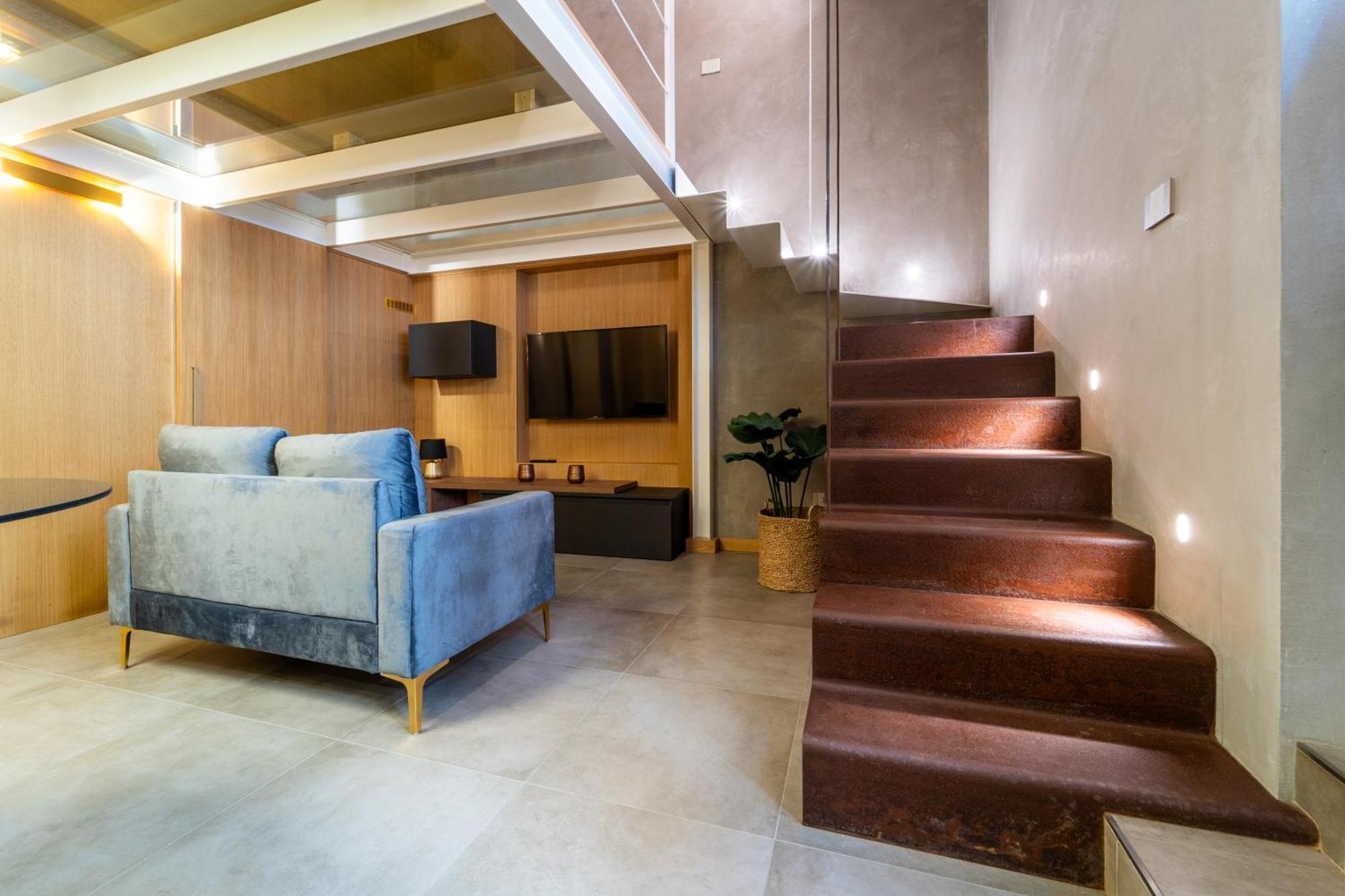 Luxury Urban Craft Apartment CTA