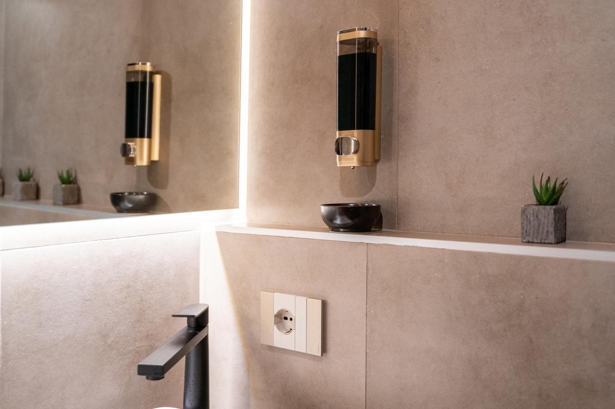 Luxury Urban Craft *