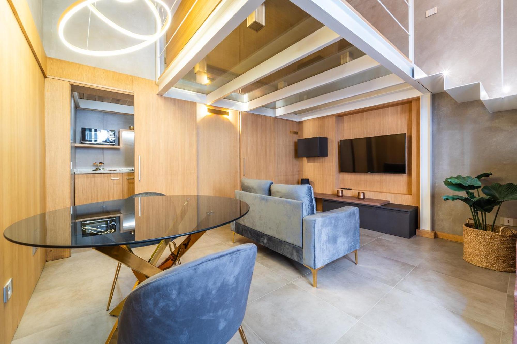 Luxury Urban Craft Apartment CTA
